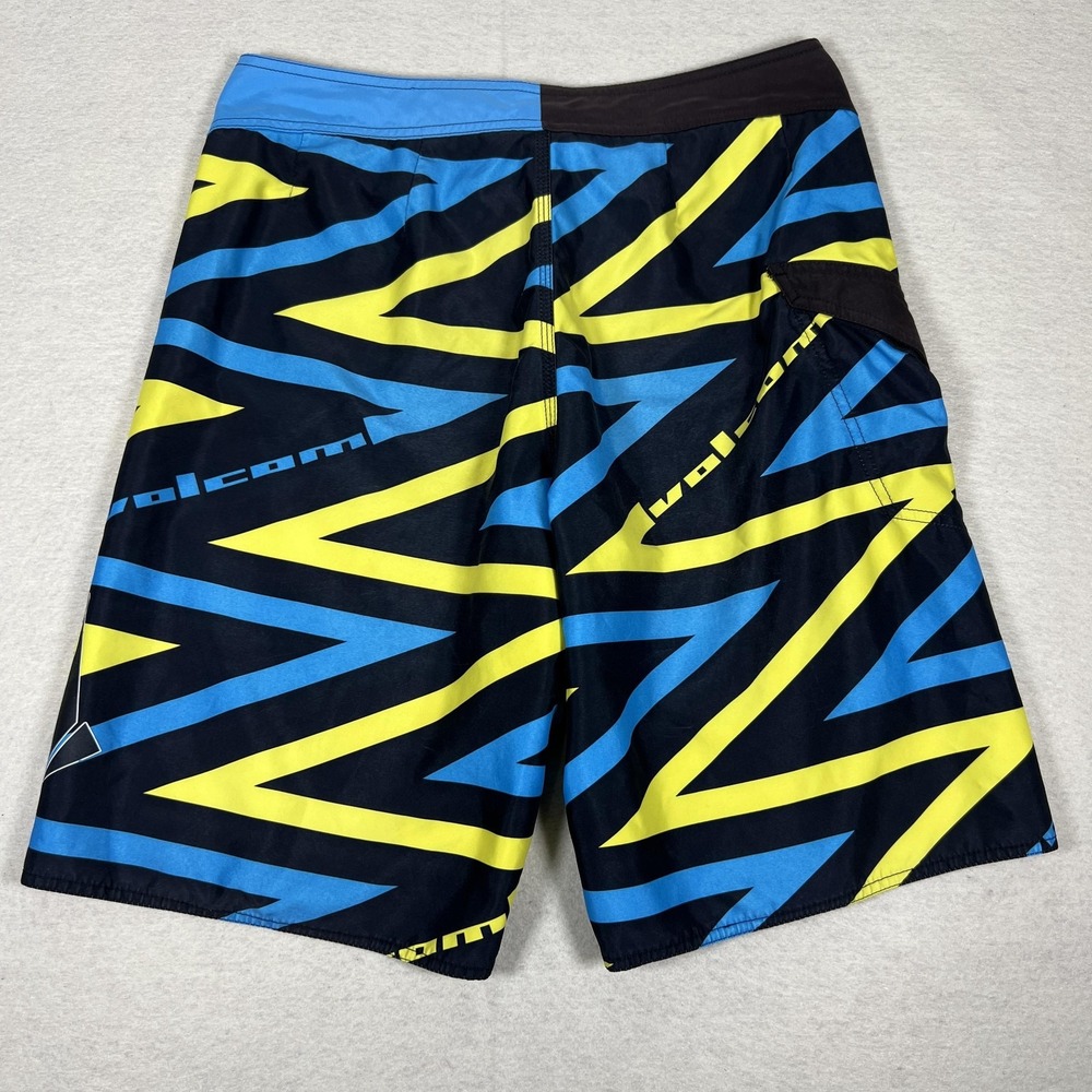 Volcom Board Shorts Mens Size 36 Black Blue Yellow Zigzag Swim Trunks - Picture 7 of 8